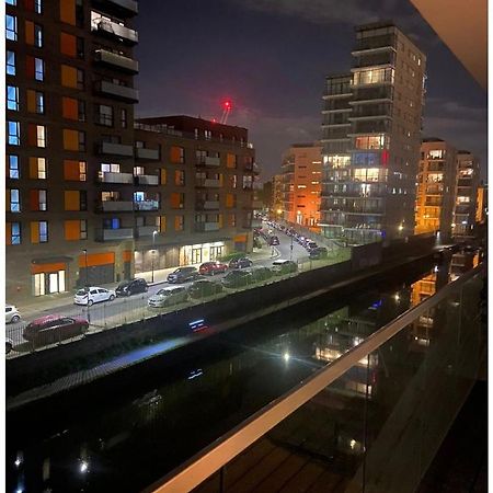Lovely 2Br Apartment W/ City View London Luaran gambar