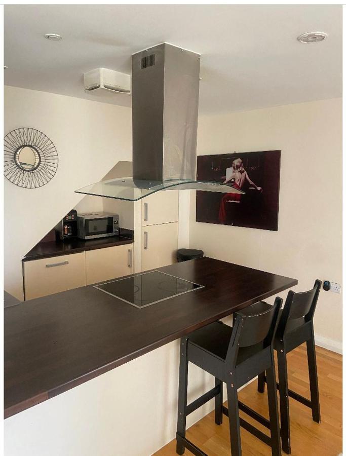 Lovely 2Br Apartment W/ City View London Luaran gambar